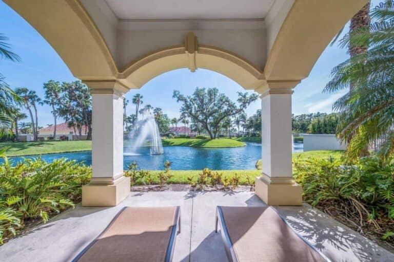 Palms At Riviera Dunes Condos in Palmetto, FL. - Grounds