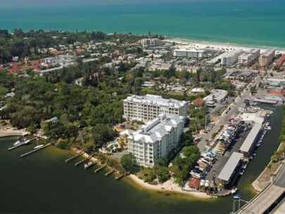 Paradise Cove Condos in Siesta Key, FL. - Aerial