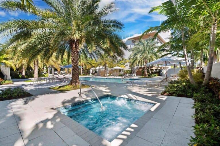 Park Residences Condos in Lido Key Sarasota, FL. - Hot Tub
