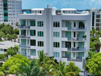 Pearl Condos in Downtown Sarasota, FL. - Building