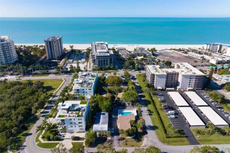 Pelican Gardens Condos For Sale in Lido Key Sarasota, FL.