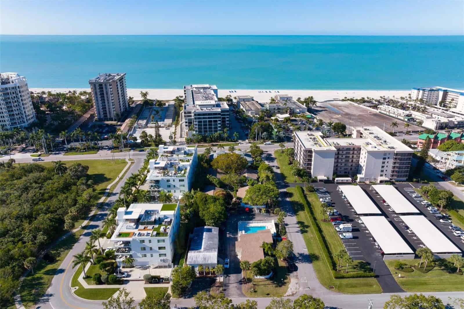 Pelican Gardens Condos For Sale in Lido Key Sarasota, FL.