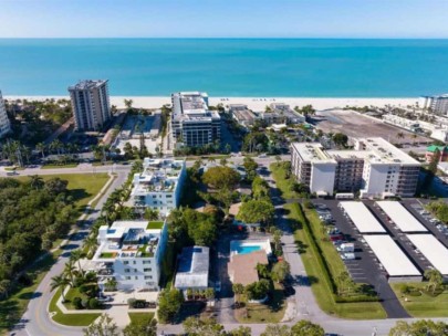 Pelican Gardens Condos in Lido Key Sarasota, FL. - Aerial