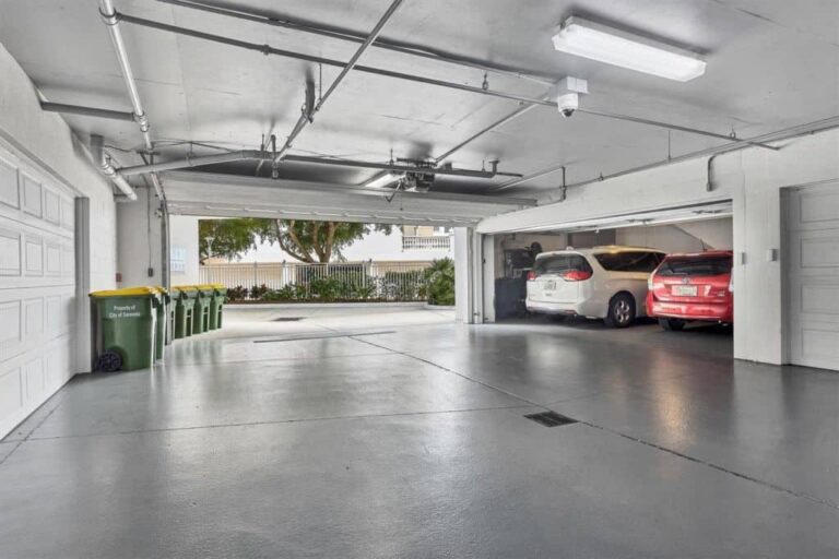 Phoenix Condos in Downtown Sarasota, FL. - Garages