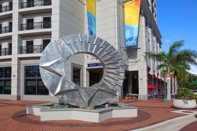 Plaza At Five Points Condos in Downtown Sarasota, FL. - Art