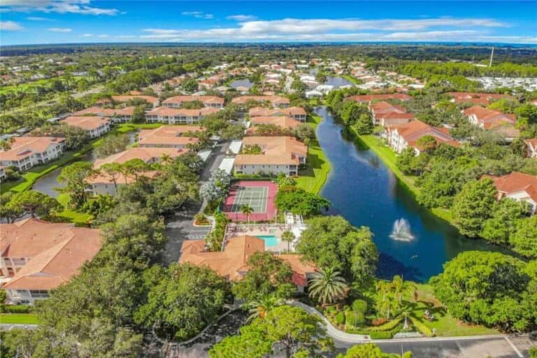 Plaza De Flores Condos in Palmer Ranch Sarasota, FL. - Aerial