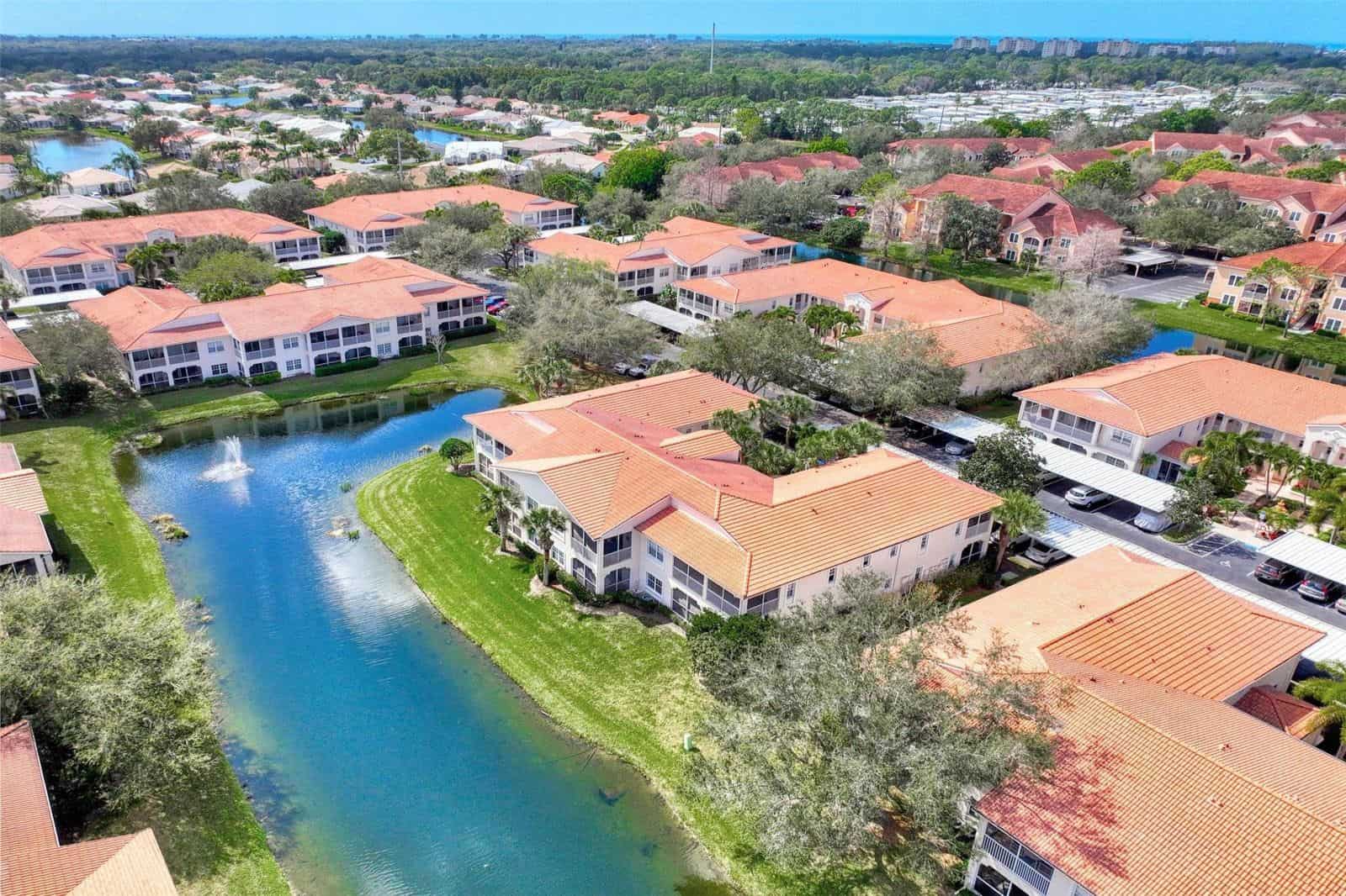 Plaza De Flores Condos For Sale in Palmer Ranch Sarasota, FL.