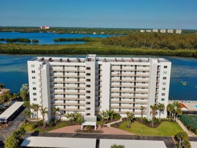 Pointe Condos in Siesta Key, FL. - Buildings