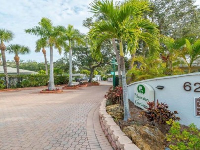 Polynesian Gardens Condos in Siesta Key, FL. - Entrance