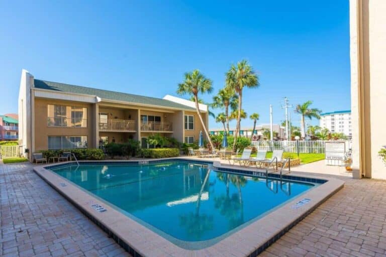 Presidential Condos in Lido Key Sarasota, FL. - Pool