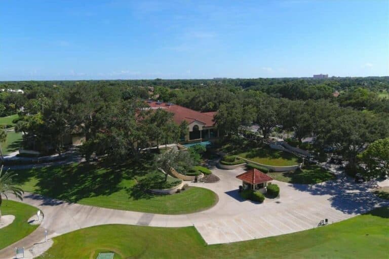 Mara Villa Condos in Palmer Ranch Sarasota, FL. - Golf Club
