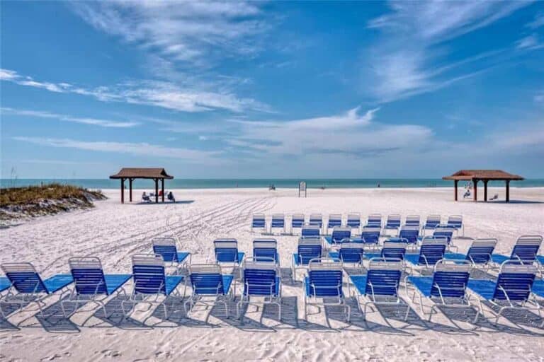 Provincial Garden Condos For Sale in Siesta Key, FL. - Beach Access