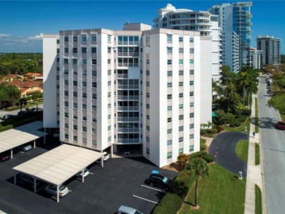 Regency House Condos in Downtown Sarasota, FL. - Building