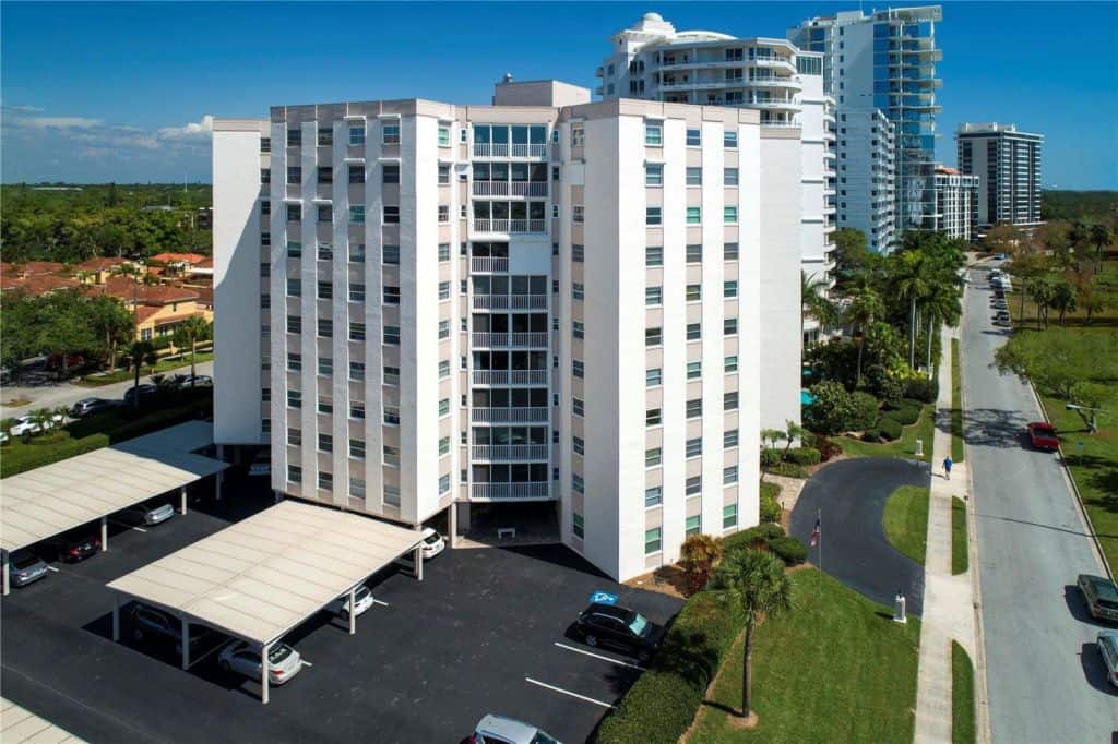 Regency House Condos in Downtown Sarasota, FL. - Building