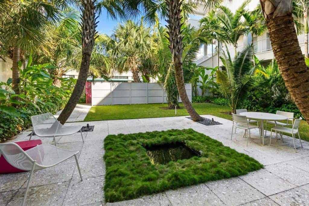 Risdon on 5th Condos in Downtown Sarasota, FL. - Courtyard