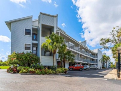 River Place Condos in Ellenton, FL. - Building