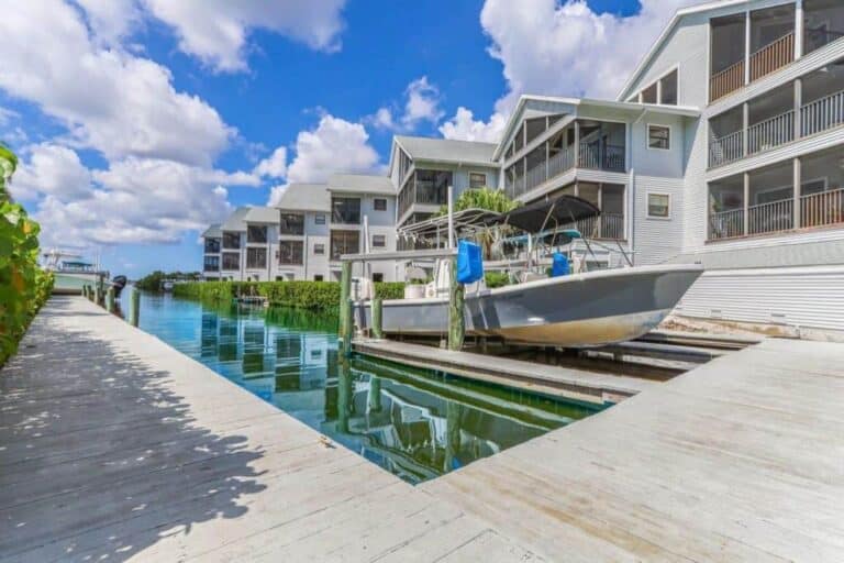 River Place Condos in Ellenton, FL. - Buildings