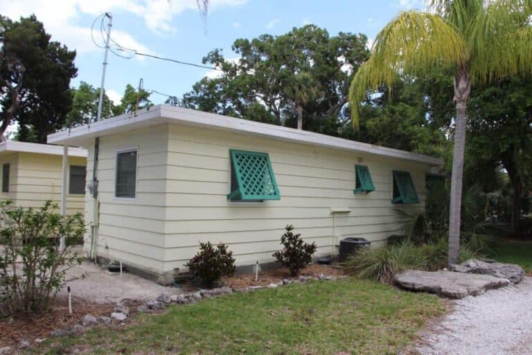 Sea Club Condos in Siesta Key, FL. - Building