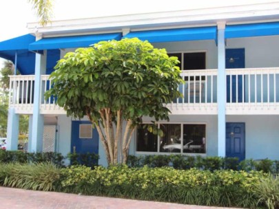 Sea Club Condos in Siesta Key, FL. - Building