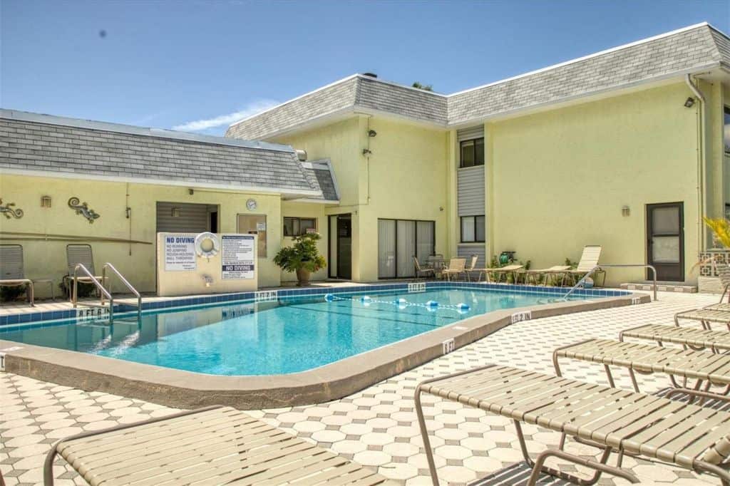 Sea Winds Condos in Siesta Key, FL. - Pool