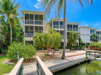 Siesta Bayside South Condos in Siesta Key, FL. - Buildings