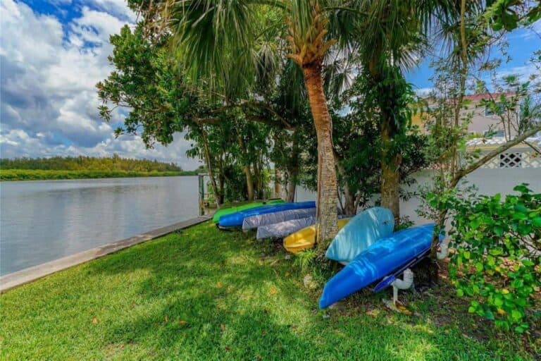 Siesta Bayside South Condos in Siesta Key, FL. - Kayak Storage