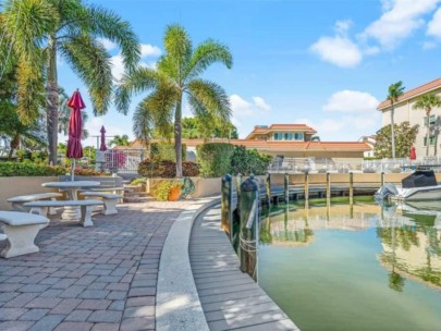 Siesta Harbor Condos For Sale in Siesta Key, FL. - Docks