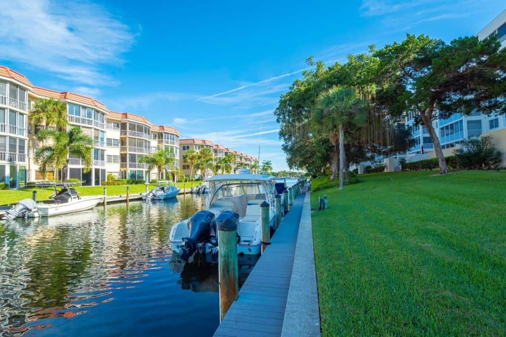 Siesta Harbor Condos For Sale in Siesta Key, FL. - Canalfront