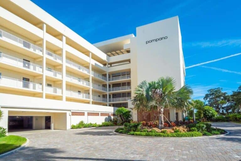 Siesta Harbor Condos For Sale in Siesta Key, FL. - Building