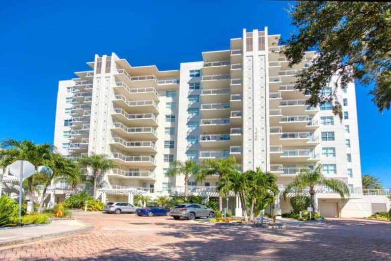 Summer Cove Condos in Siesta Key, FL. - Building Aerial