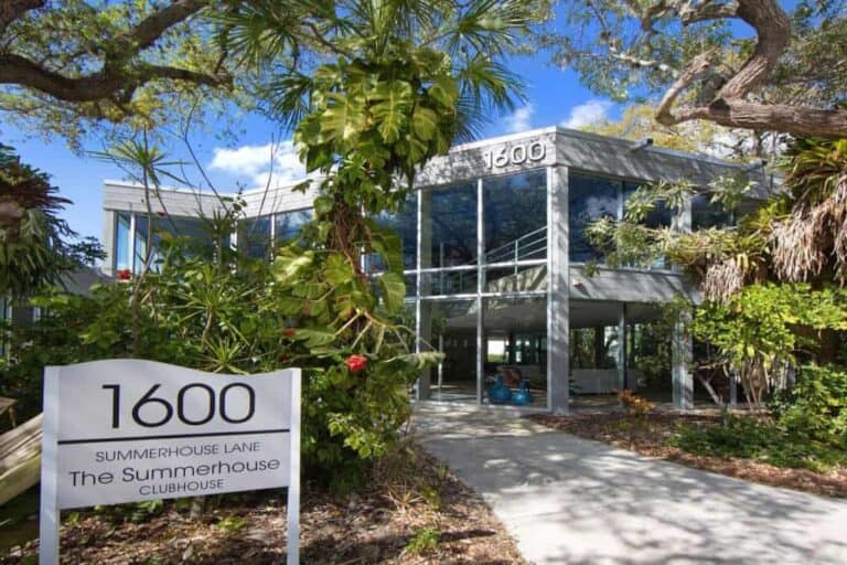 Summer Cove Condos in Siesta Key, FL. - Clubhouse