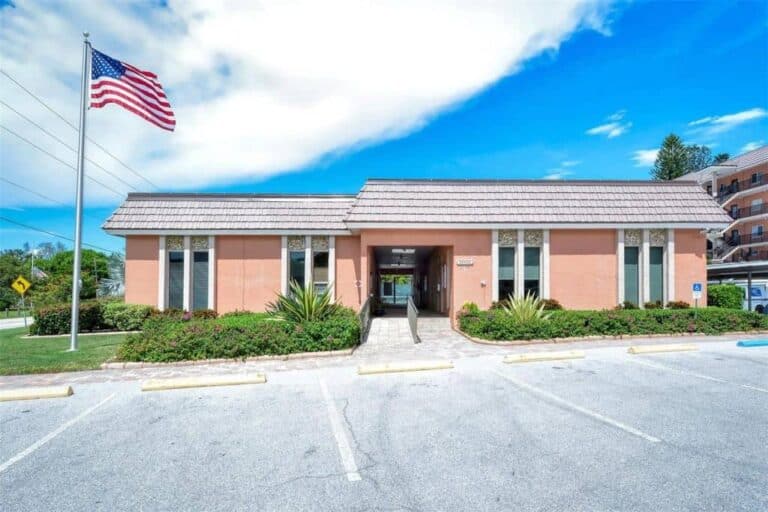 Sunrise Cove Condos in Siesta Key, FL. - Clubhouse