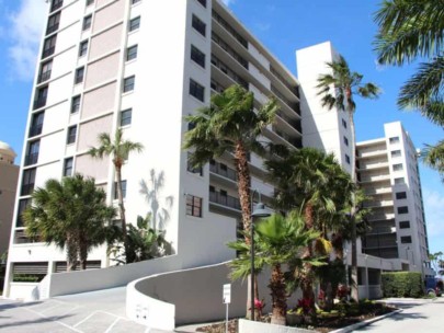 Sunset Towers Condos in Downtown Sarasota, FL. - Building