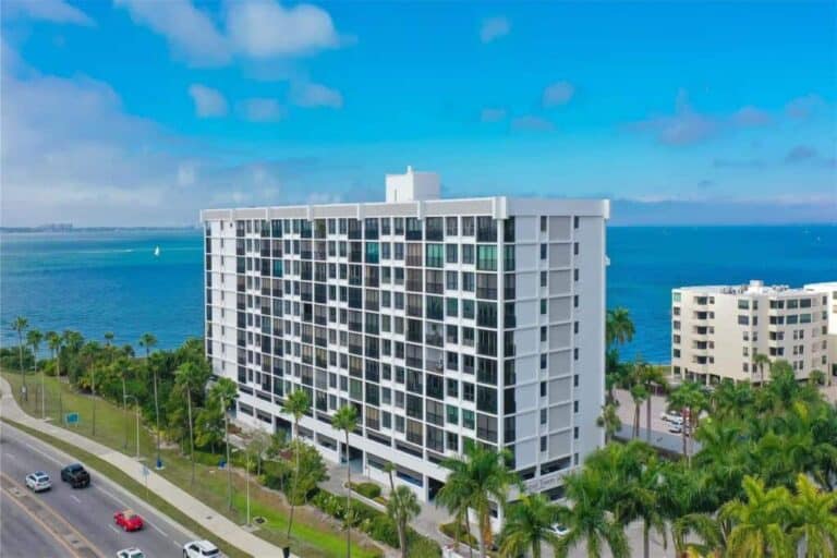 Sunset Towers Condos in Downtown Sarasota, FL. - Building