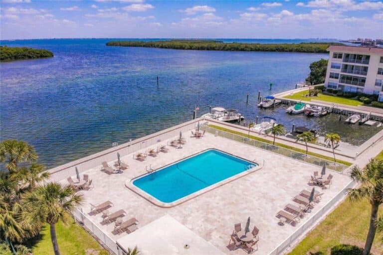 Sutton Place Condos in Longboat Key, FL. - Pool