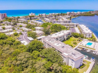 Sutton Place Condos in Longboat Key, FL. - Aerial