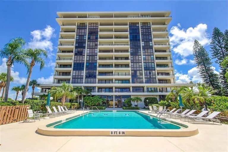 Terrace East Condos in Siesta Key, FL. - Pool