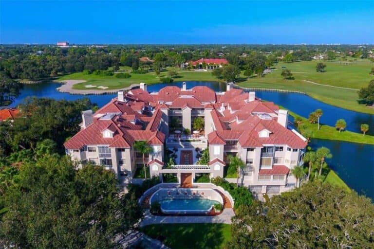 Villa Mirada Condos in Palmer Ranch Sarasota, FL. - Building Aerial