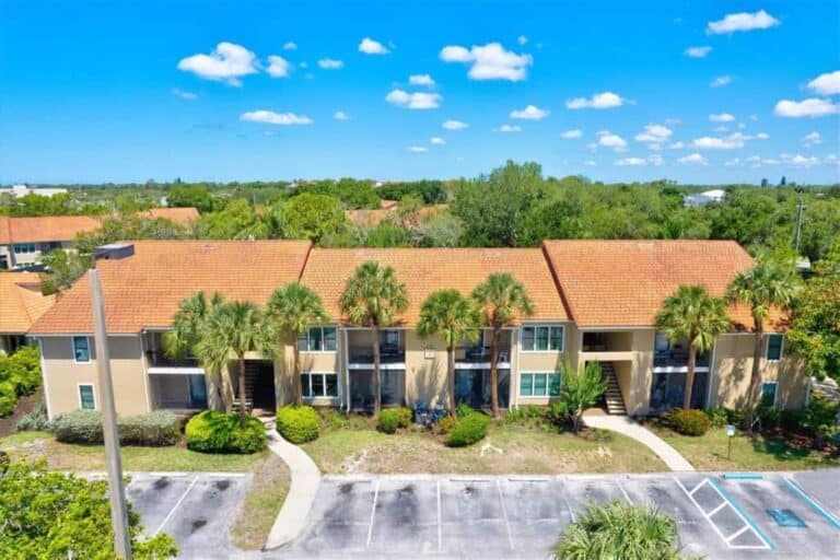 Vintage Grand Condos in Palmer Ranch Sarasota, FL. - Condos
