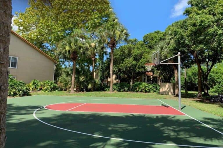 Vintage Grand Condos in Palmer Ranch Sarasota, FL. - Basketball Court
