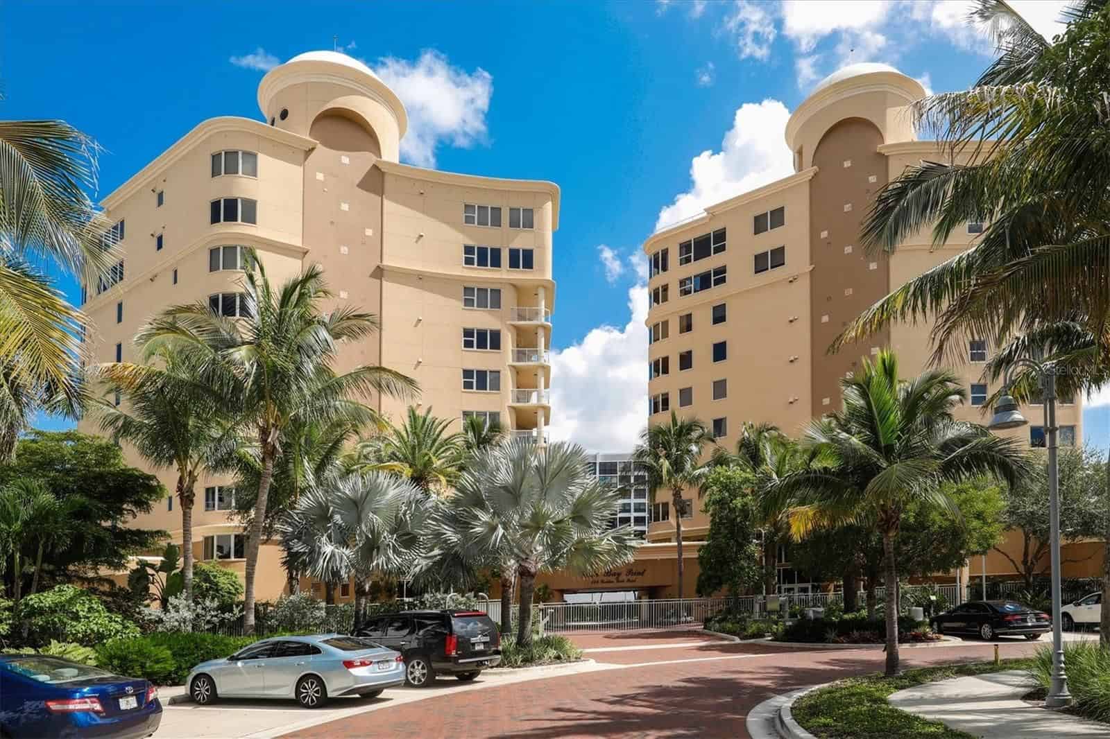 Vista Bay Point Condos For Sale in Downtown Sarasota, FL.