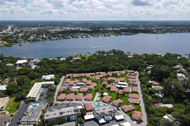 Vista Hermosa Condos in Siesta Key, FL. - Aerial