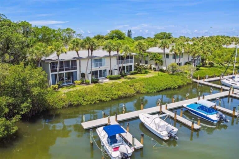 Whitney Beach Condos in Longboat Key, FL. - Boat Docks