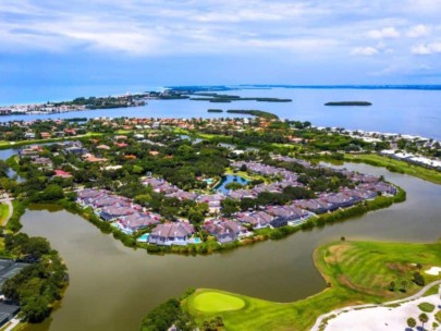 Winding Oaks Condos in Longboat Key, FL. - Aerial