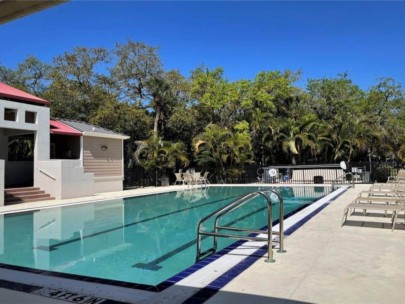 Winding Oaks Condos in Longboat Key, FL. - Pool