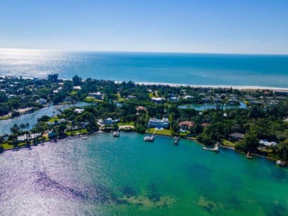 Bayou Hammock Homes in Longboat Key, FL. - Aerial