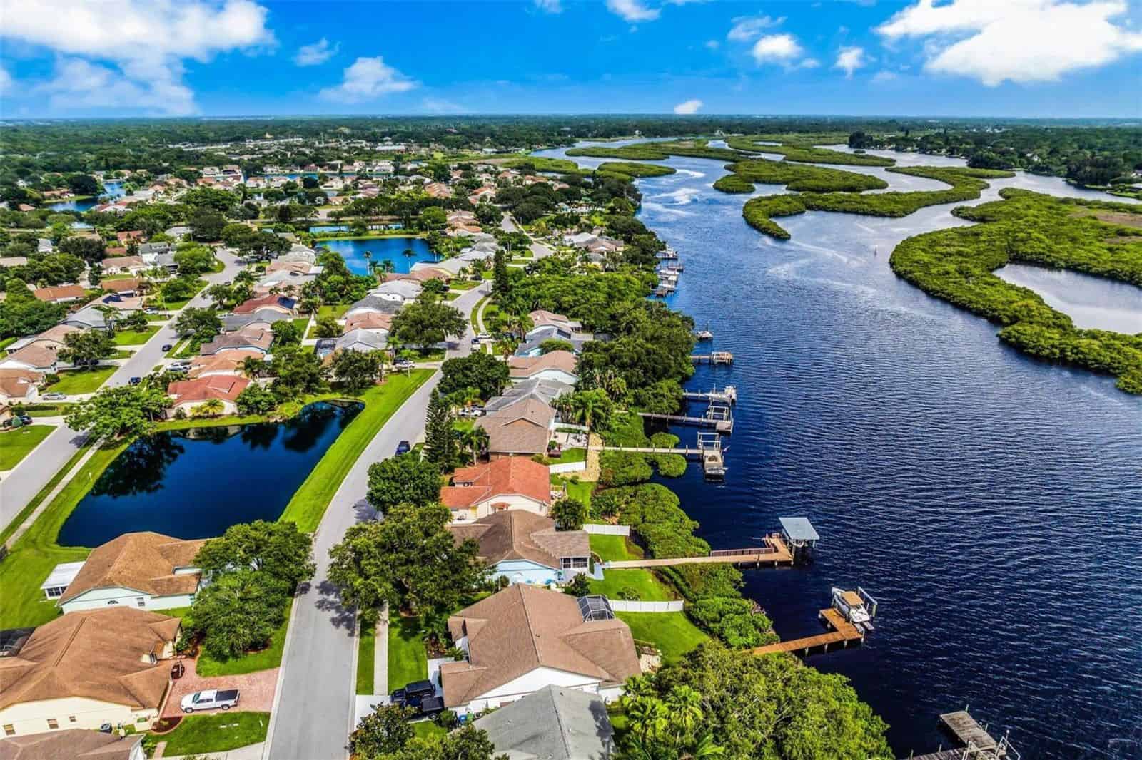 Braden River Lakes Homes For Sale in Bradenton, FL.