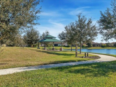 Bridgewater Homes in Lakewood Ranch, FL. - Walking Paths