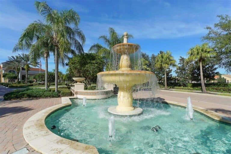 Cascades Homes in Sarasota, FL. - Fountain