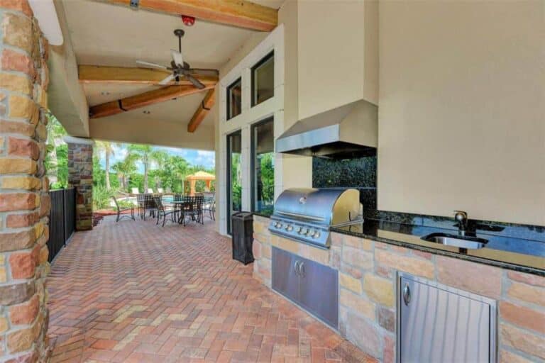 Cobblestone Homes in Palmer Ranch Sarasota, FL. - BBQ Grills